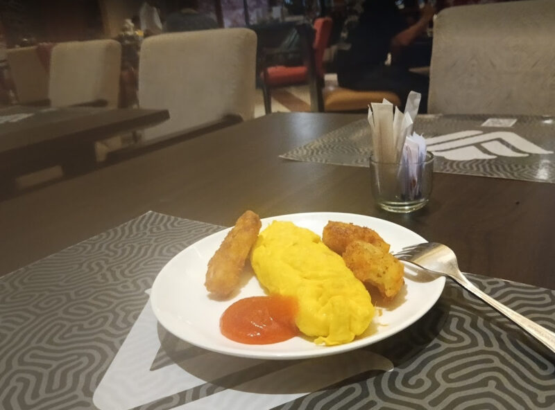 menu sarapan Tangerine restaurant hotel wyndam surabaya