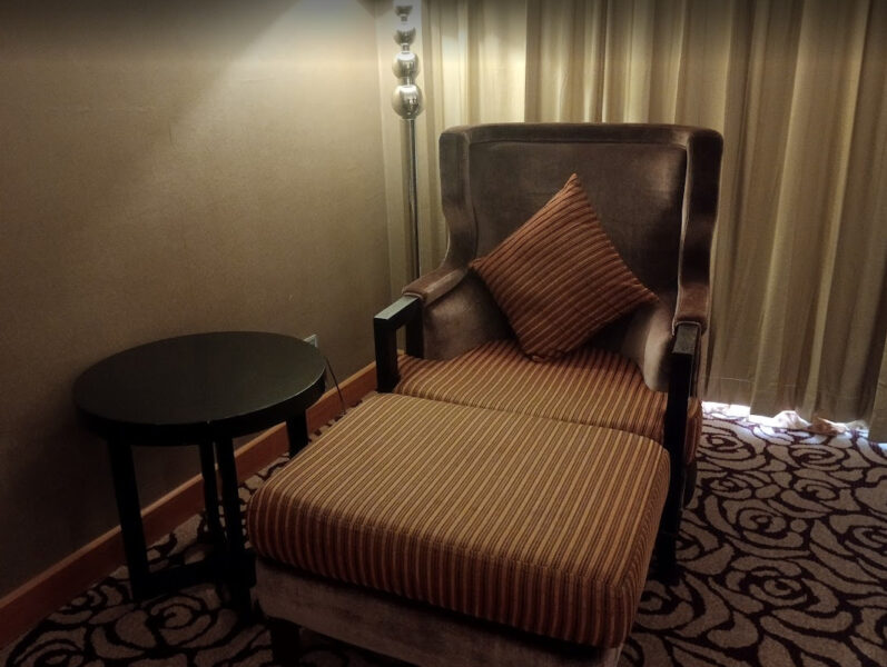 sofa hotel wyndam