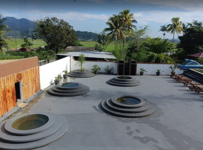 kolam air panas tondano