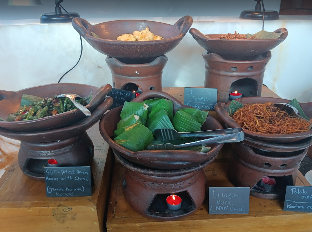 nasi liwet azana suite hotel